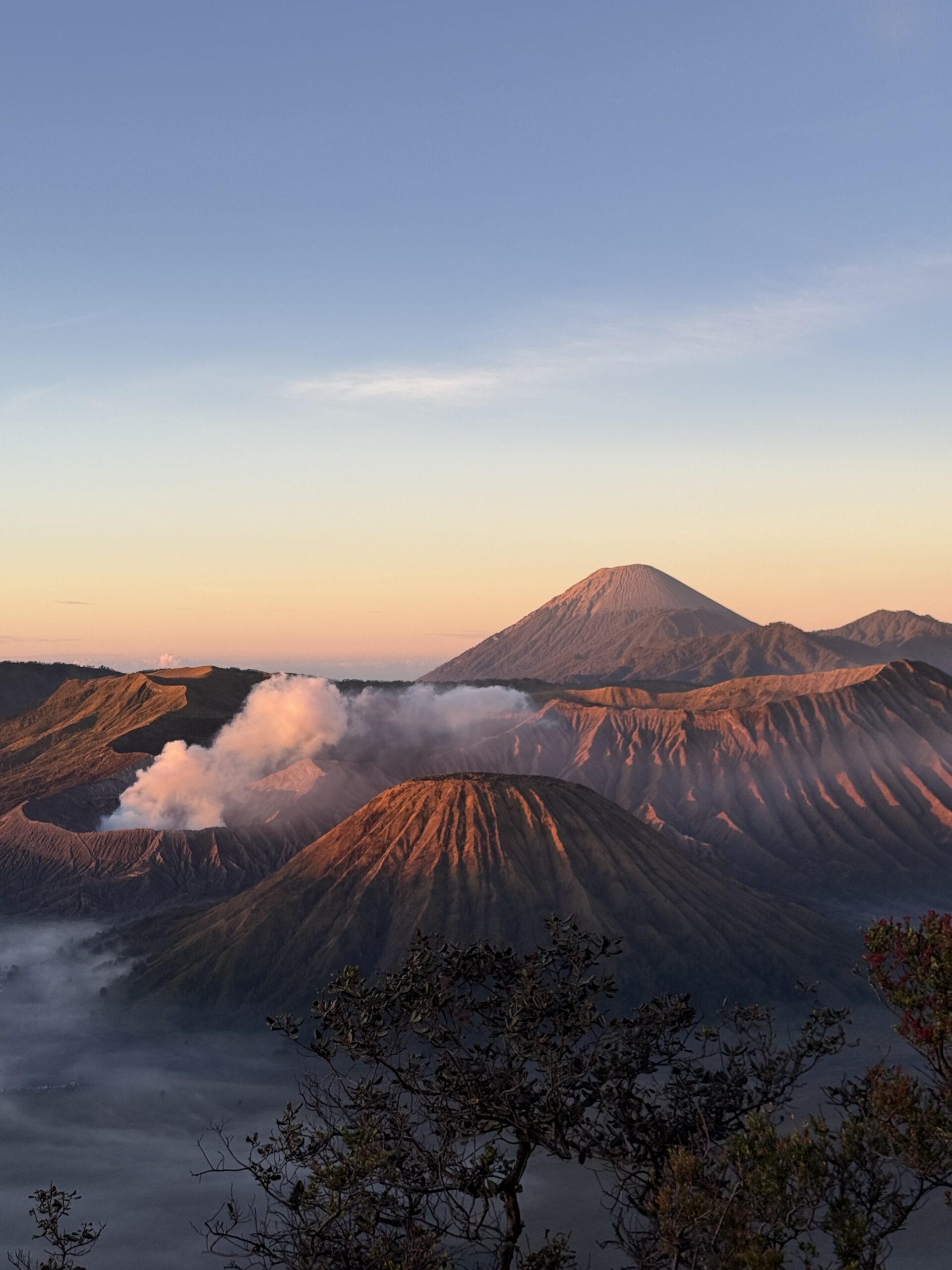 Sonnenaufgang über Mount Bromo